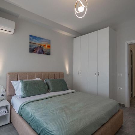 Esel Apartments Саранда Экстерьер фото