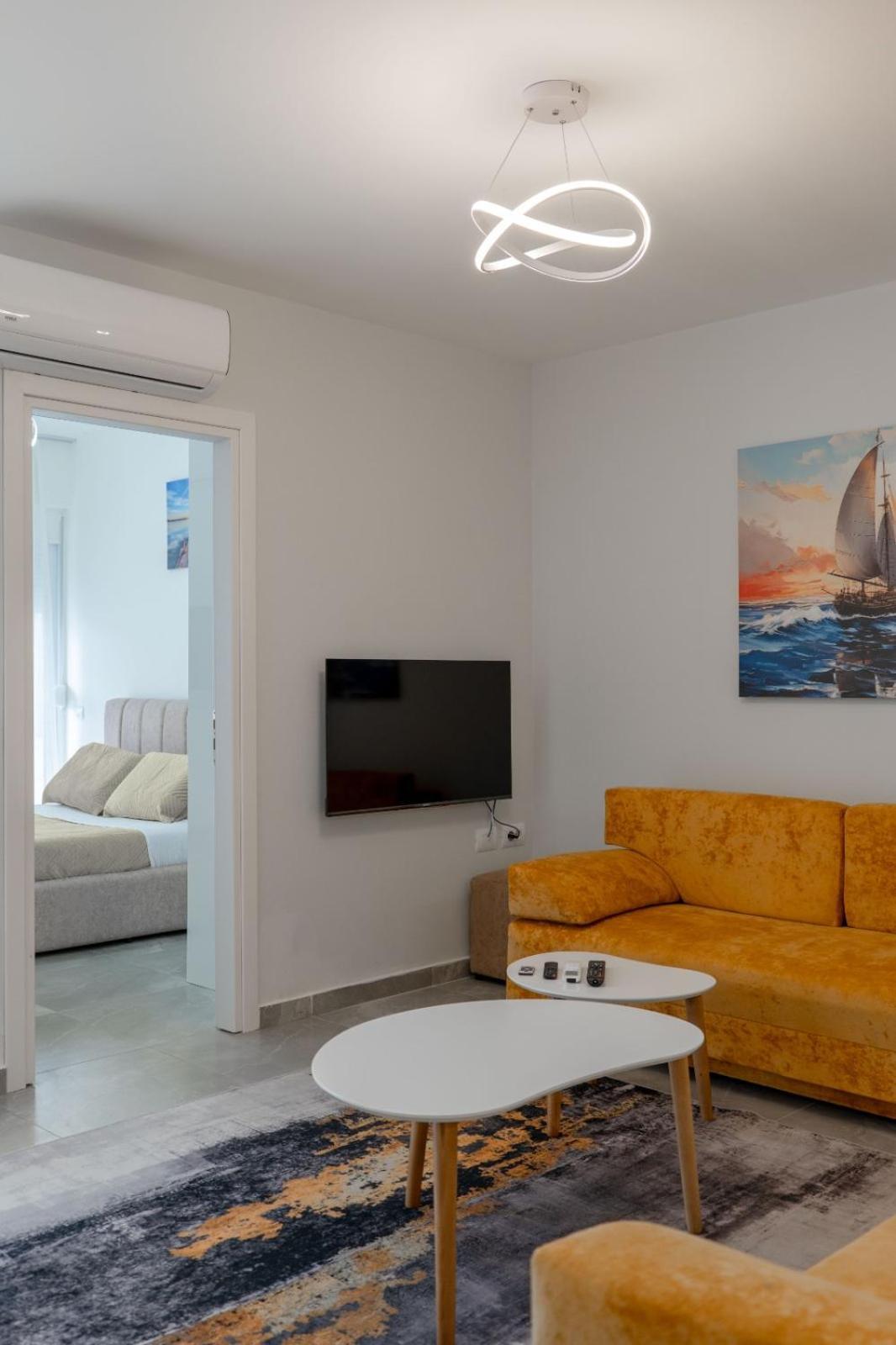 Esel Apartments Саранда Экстерьер фото