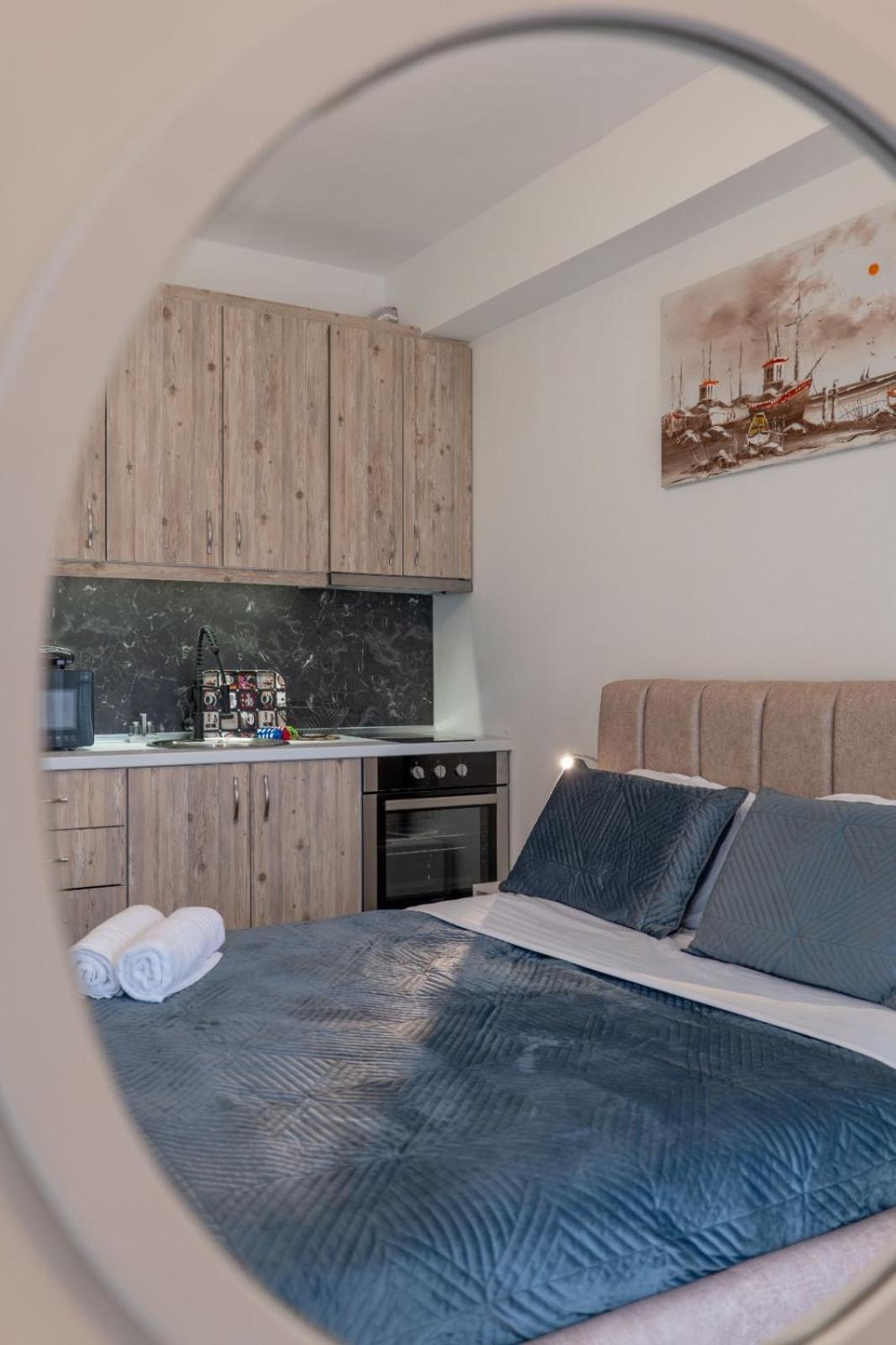 Esel Apartments Саранда Экстерьер фото