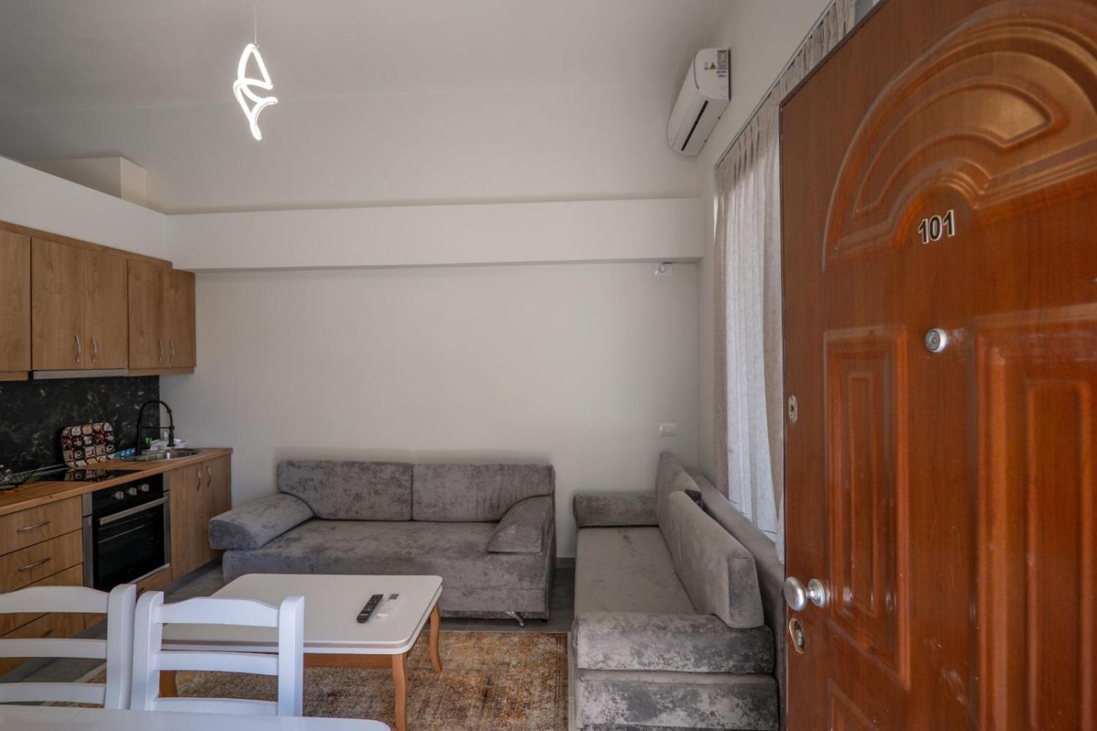 Esel Apartments Саранда Экстерьер фото