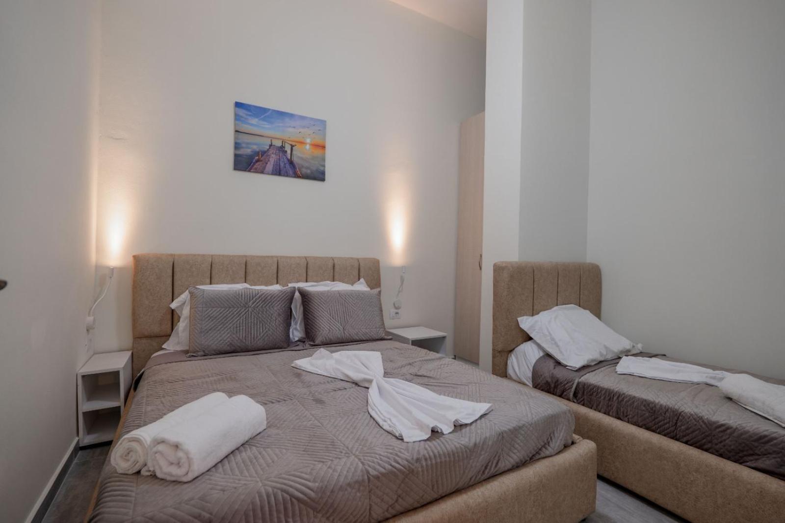 Esel Apartments Саранда Экстерьер фото